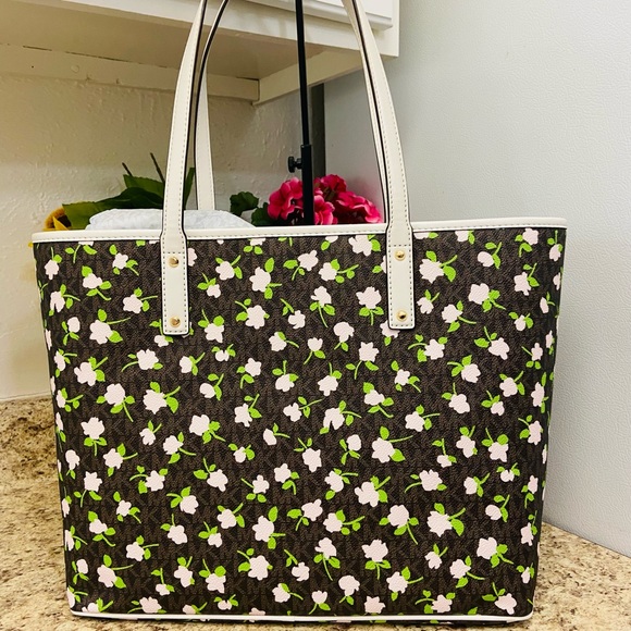 Michael KORS Large Open Tote - Picture 3 of 16